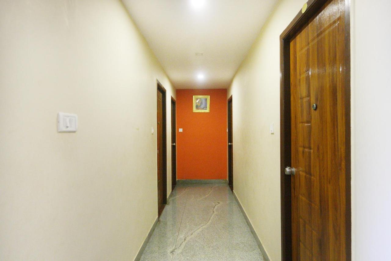 Hotel Oyo 7224 Krishna Prasad à Chennai Extérieur photo